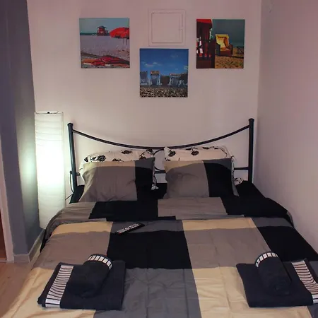 Amazing Studio 10 Minutes Walk Center *